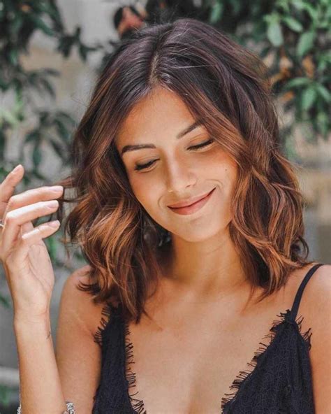morena iluminada cabelo curto pele morena